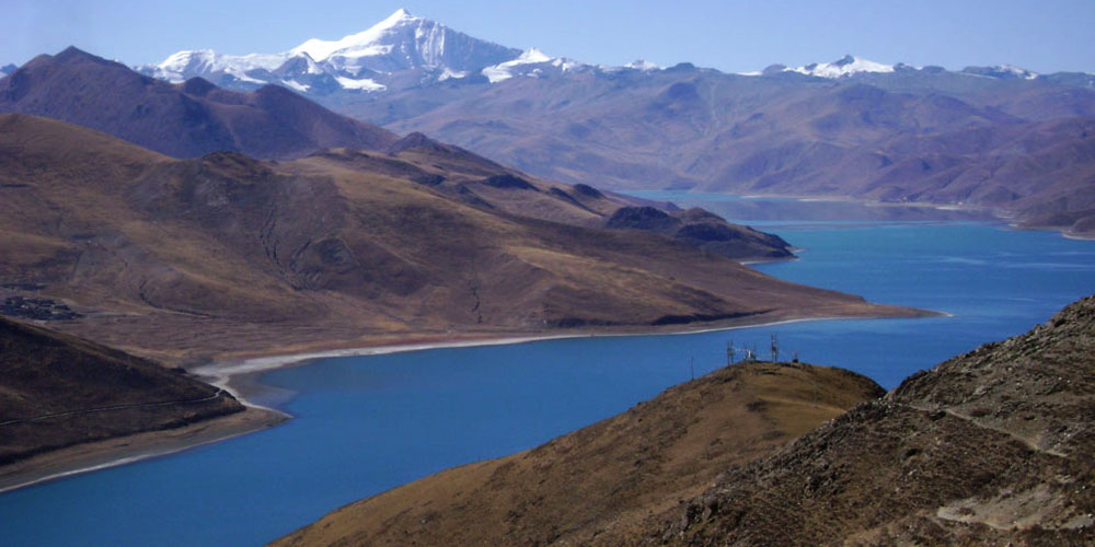 way to Everest Base Camp from Tibet 