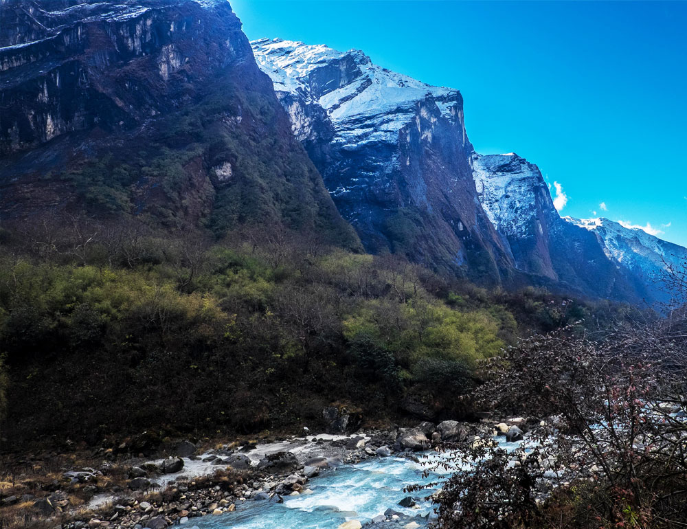 Trekking trail to Annapurna Base Camp 