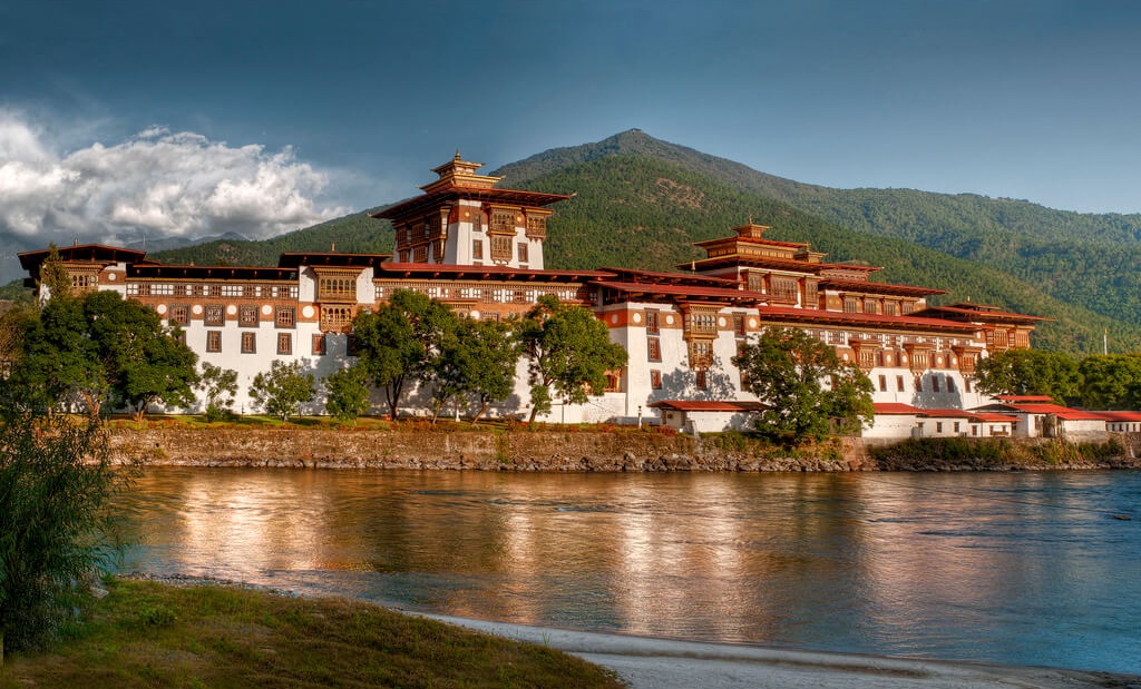best bhutan luxury tours