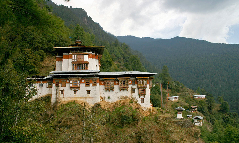 bhutan trekking tour