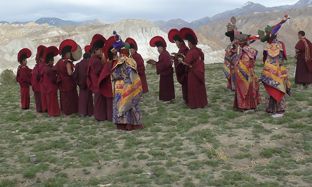 upper mustang tiji festival trek