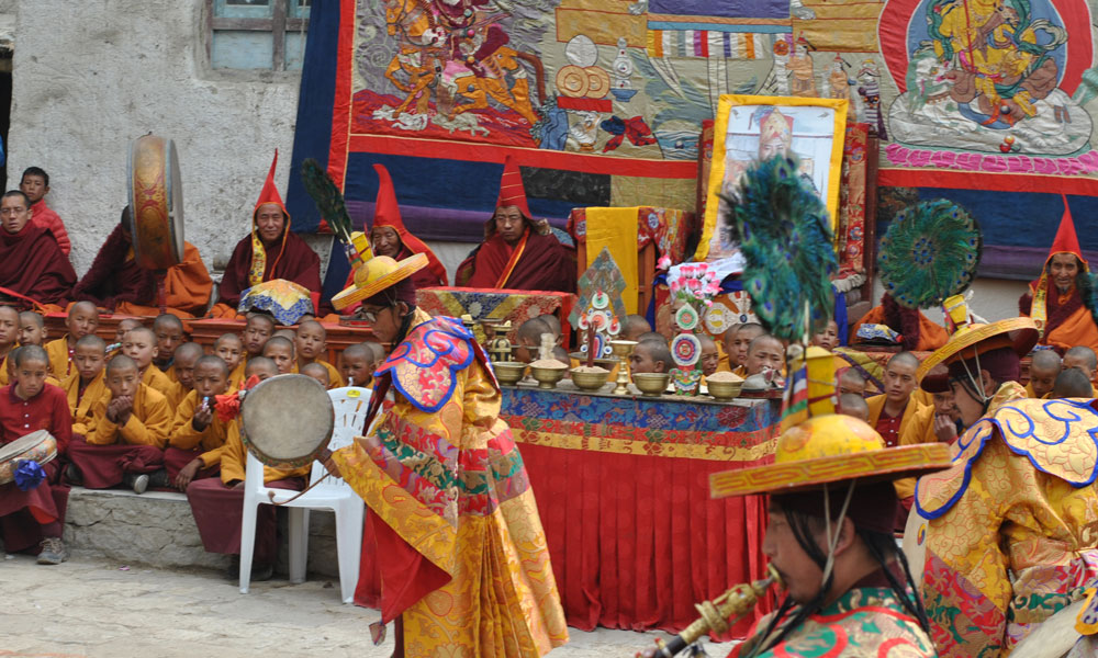 upper mustang tiji festival trek