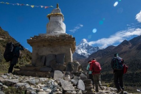 Everest Vs Annapurna Trekking