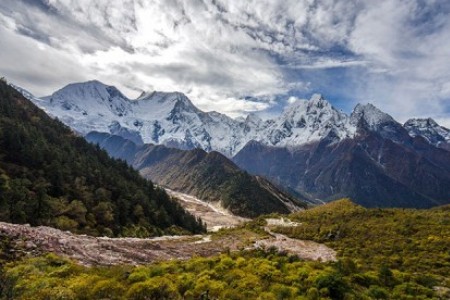 Manaslu Circuit Trek Without Guide