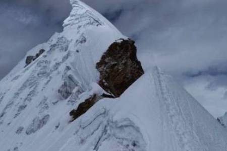 Everest Base Camp with Lobuche East Peak Climb